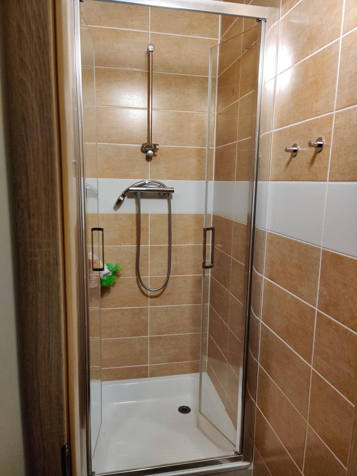 Pensión Private With Free Parking Next To Railway Station *